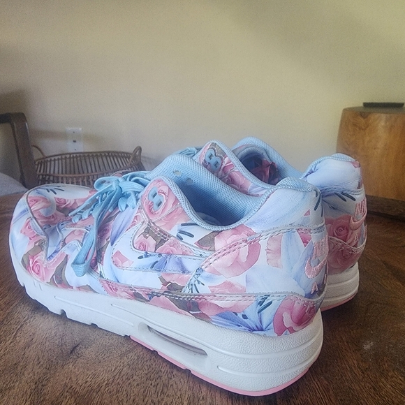 Nike Air Max 1 Paris City Collection Women's Size 8.5 (747105-400) - Picture 4 of 13